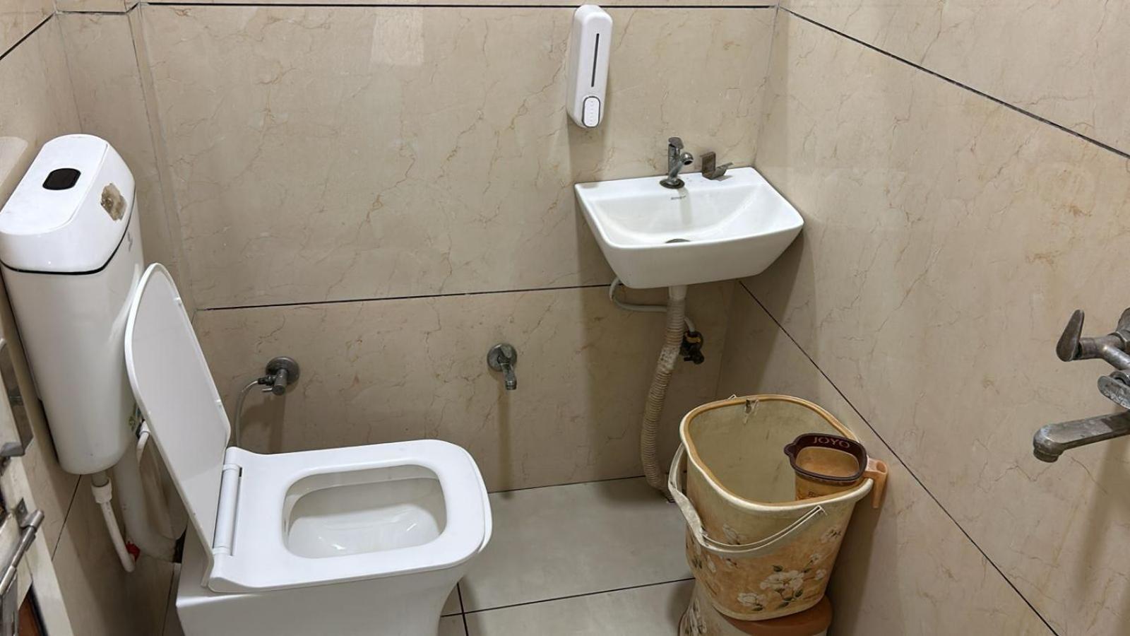 Hotel Empire 乌贾因 外观 照片