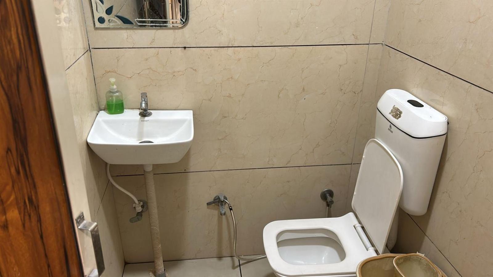 Hotel Empire 乌贾因 外观 照片